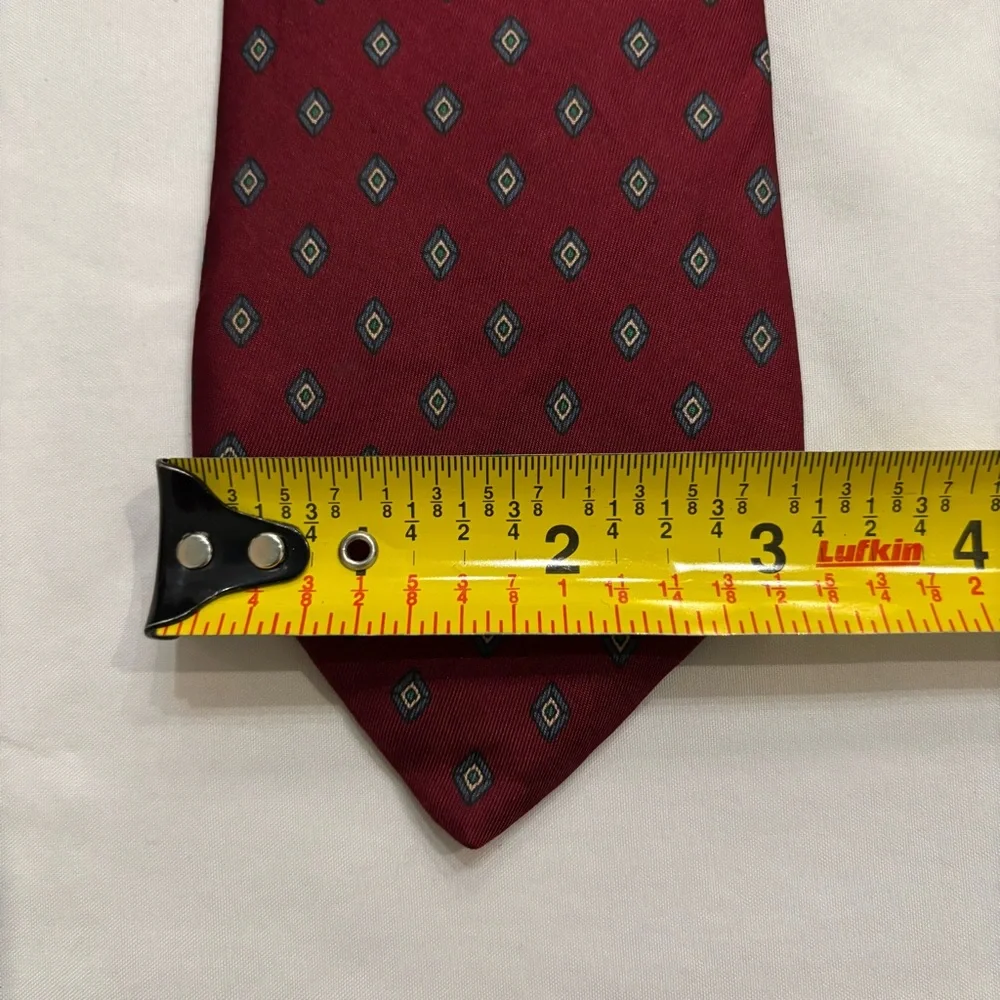 John Henry Silk Red Geometric Pattern Tie